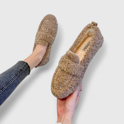 JULIA | WARM SLIPPERS WITH ELEGANT DESIGN